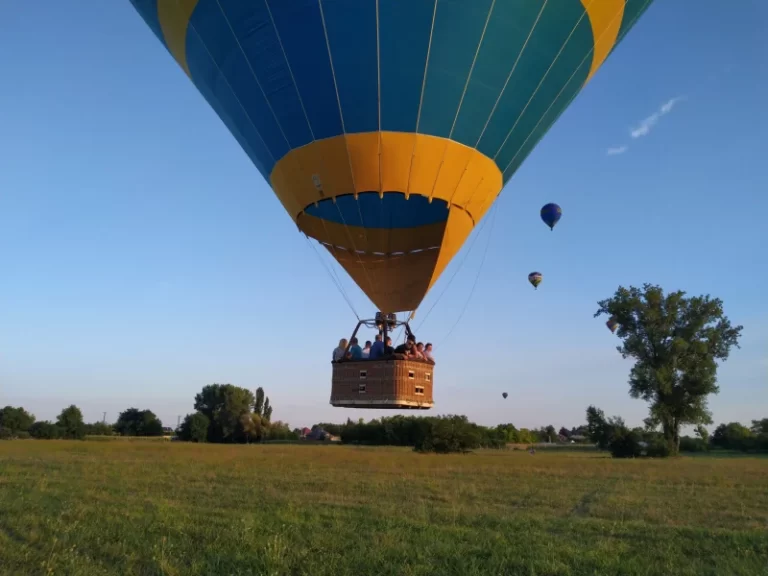 Hőlégballonozás Siófokon a Balaton felett