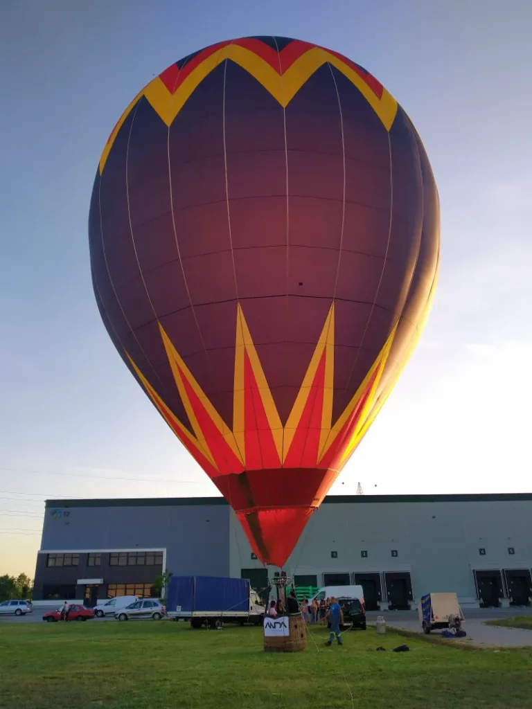Ballon felszállásra készen